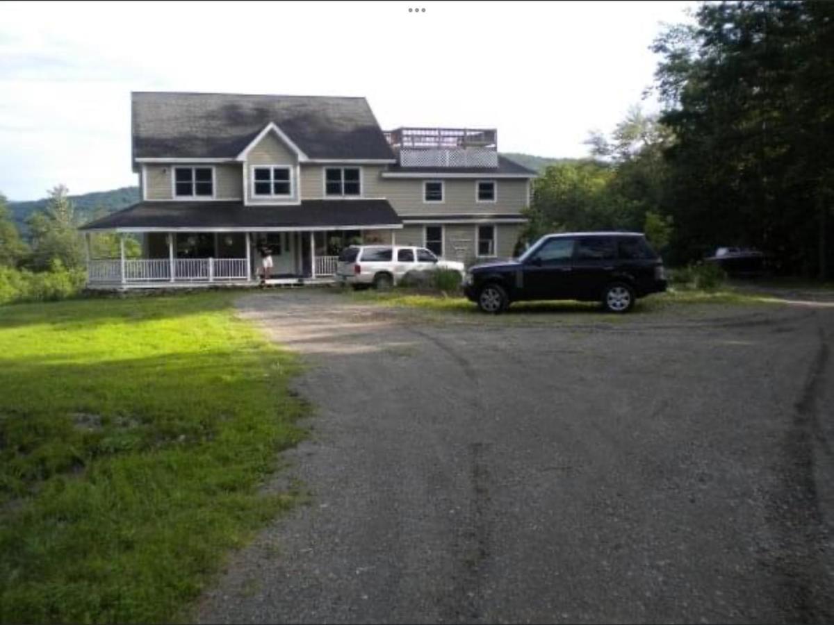 Welcome Hikers, Bikers, Boaters N Trailers Etc Plenty Of Private Parking Wilmington Exterior photo